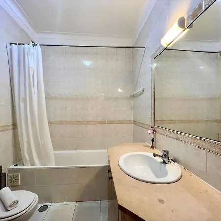 Classic 1 With Pool By Homing Apartment