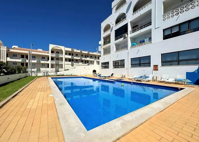 Classic 1 With Pool By Homing Apartment